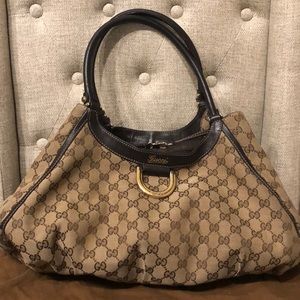 PRICE DROP !!! Gucci D ring large handbag.